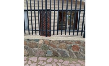 Se arriendan cómodos departamento en Quebrada Alvarado, muy central