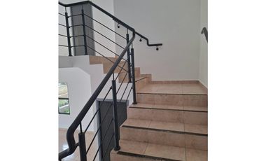 SE VENDE HERMOSA CASA EN PH VISTAS DEL LAGO
