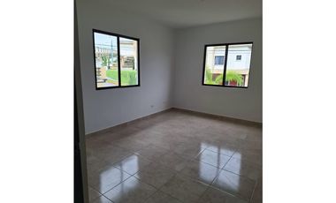 SE VENDE HERMOSA CASA EN PH VISTAS DEL LAGO