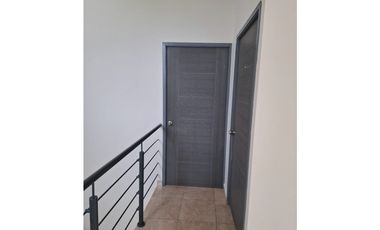 SE VENDE HERMOSA CASA EN PH VISTAS DEL LAGO