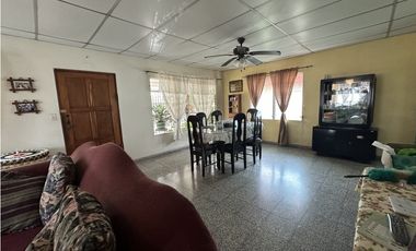 Venta de lote y construccion en Parque Lefevre, zona estrategica (TMP)