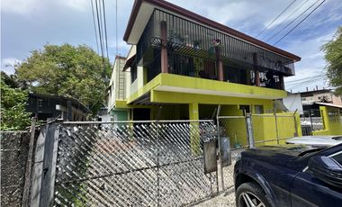 Venta de lote y construccion en Parque Lefevre, zona estrategica (TMP)