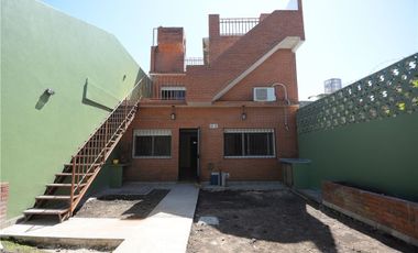 VENTA CASA 4 AMBIENTES COCHERA DON BOSCO QUILMES