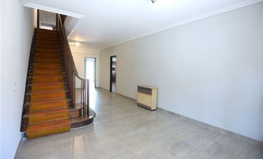 VENTA CASA 4 AMBIENTES COCHERA DON BOSCO QUILMES