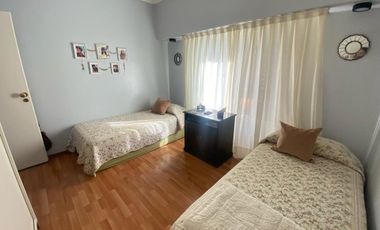 VENTA CASA WILDE 3 AMBIENTES + COCHERAS