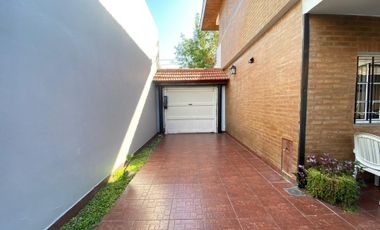 VENTA CASA WILDE 3 AMBIENTES + COCHERAS