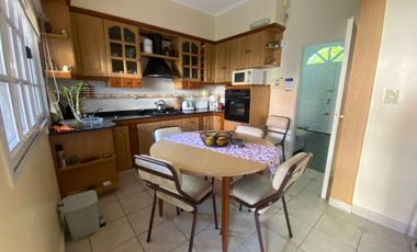 VENTA CASA WILDE 3 AMBIENTES + COCHERAS