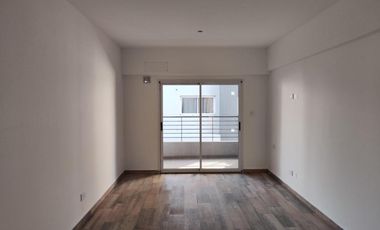 VENTA DE DEPARTAMENTO 2 AMBIENTES EN PLENO CENTRO DE MONTE GRANDE - CON COCHERA