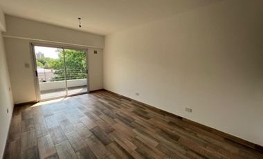VENTA DE DEPARTAMENTO 2 AMBIENTES EN PLENO CENTRO DE MONTE GRANDE - CON COCHERA