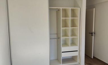 VENTA DE DEPARTAMENTO 2 AMBIENTES EN PLENO CENTRO DE MONTE GRANDE - CON COCHERA