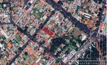Terreno plano, regular y bardeado en venta - A 100 mts de División del Norte