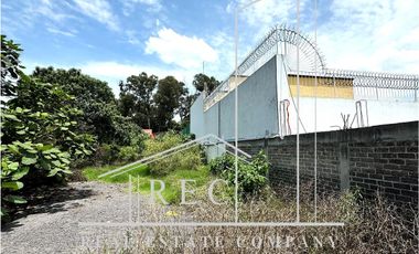 Terreno plano, regular y bardeado en venta - A 100 mts de División del Norte