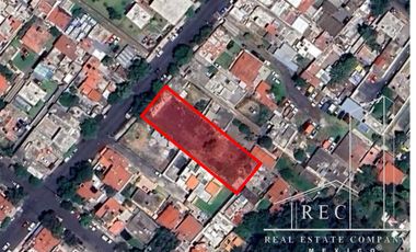 Terreno plano, regular y bardeado en venta - A 100 mts de División del Norte