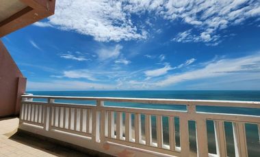 Beachfront condo in Cha-am at Springfield Beach Condominium