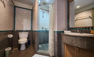 Beachfront condo in Cha-am at Springfield Beach Condominium