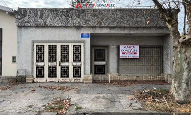 Casa  en Venta Ciudadela / 3 de Febrero (A120 3672)