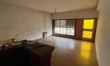Casa  en Venta Ciudadela / 3 de Febrero (A120 3672)