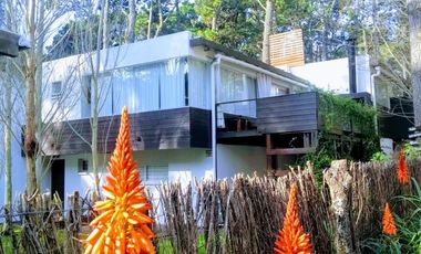 Complejo de Viviendas - 3 Casas - 700Mts2 - Mar Azul