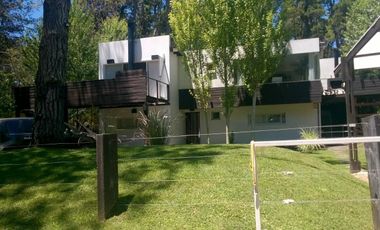 Complejo de Viviendas - 3 Casas - 700Mts2 - Mar Azul