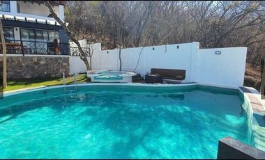 PRECIOSA CASA EN IXTAPAN DE LA SAL, PUEBLO MÁGICO!!...