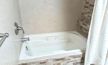 Casa en venta, Hacienda de Echegaray esquina