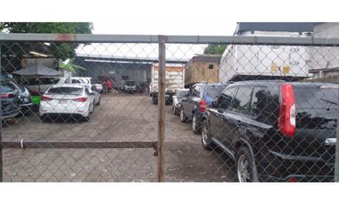 Alquilo terreno en las acacias 800m2