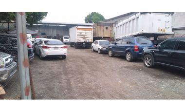 Alquilo terreno en las acacias 800m2