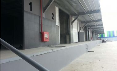 Alquilo galera en llano bonito