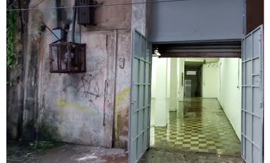 Alquilo local con excelente ubicación en  santa ana