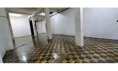 Alquilo local con excelente ubicación en  santa ana