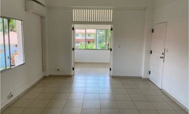Alquilo amplio apartamento excelente vista