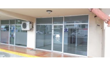 Alquilo local con estratégica ubicación via porras