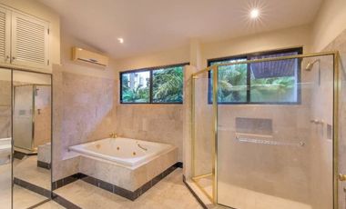 Alquilo hermoso Duplex en Obarrio para uso residencial o comercial