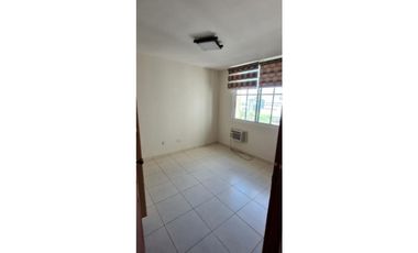 Alquilo amplio apartamento en punta pacifica ID4864487