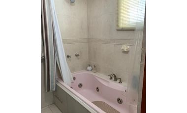 Alquilo amplio apartamento en punta pacifica ID4864487