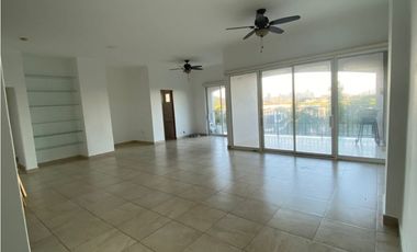 Alquilo exclusivo apartamento en amador ID4907587