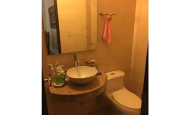 Venta o alquiler en PH Embassy Village, Clayton