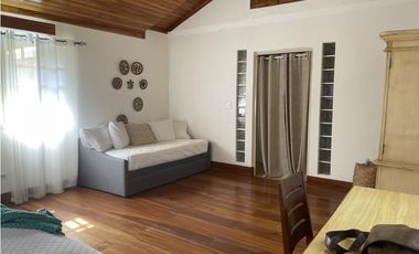 se vende finca con cabañas en San Carlos