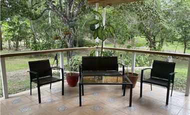 se vende finca con cabañas en San Carlos