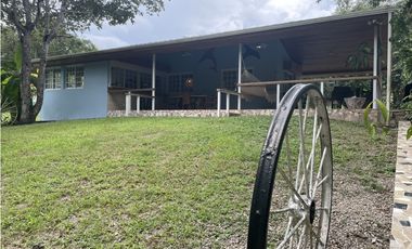 se vende finca con cabañas en San Carlos