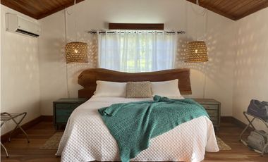 se vende finca con cabañas en San Carlos