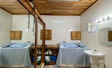 se vende finca con cabañas en San Carlos