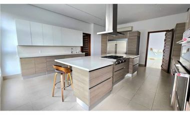 ALQUILER DE APARTAMENTO EN SANTA MARIA PH LA LOMA