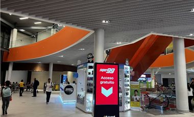 ALQUILER LOCAL EN CENTRO COMERCIAL SAN MIGUELITO