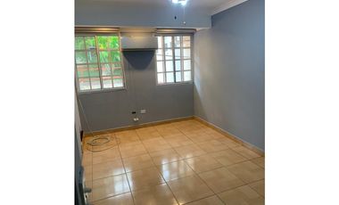 VENDO CASA EN BETHANIA LISTA PARA MUDARSE $285.000!!
