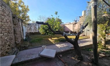 CASA · VENTA · LAS HERAS  · A 2 CUADRAS PLAZA · 3 DORMITORIOS