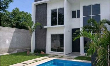 CASA SOLA EN VENTA EN YAUTEPEC