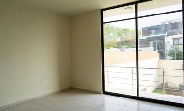 CASA EN RESIDENCIAL BURGOS