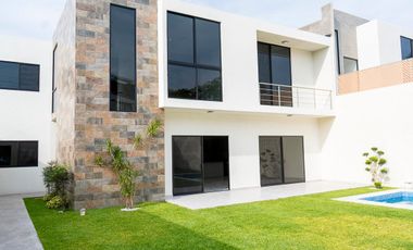 CASA EN RESIDENCIAL BURGOS