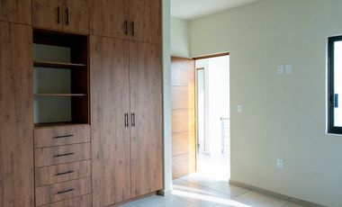 CASA EN RESIDENCIAL BURGOS